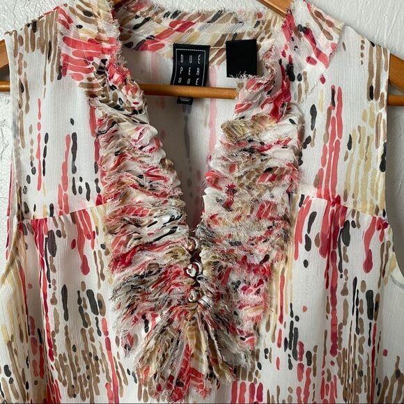 Due Per Due Ruffle Top - Picture 2 of 4